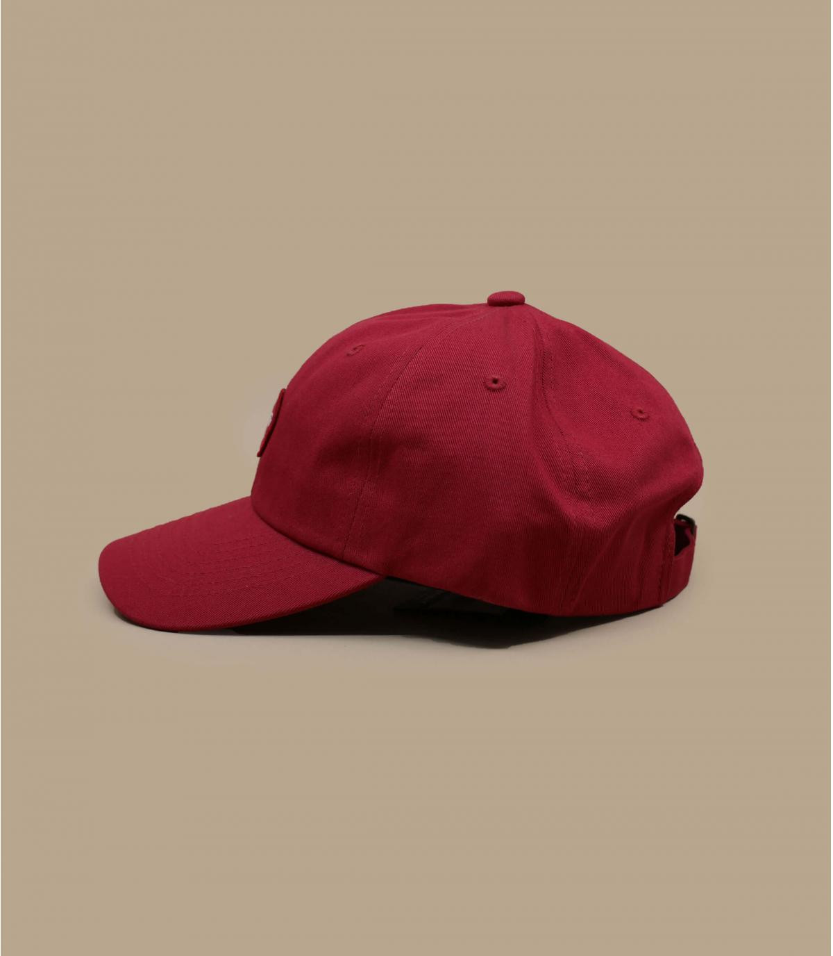 Red curve cap